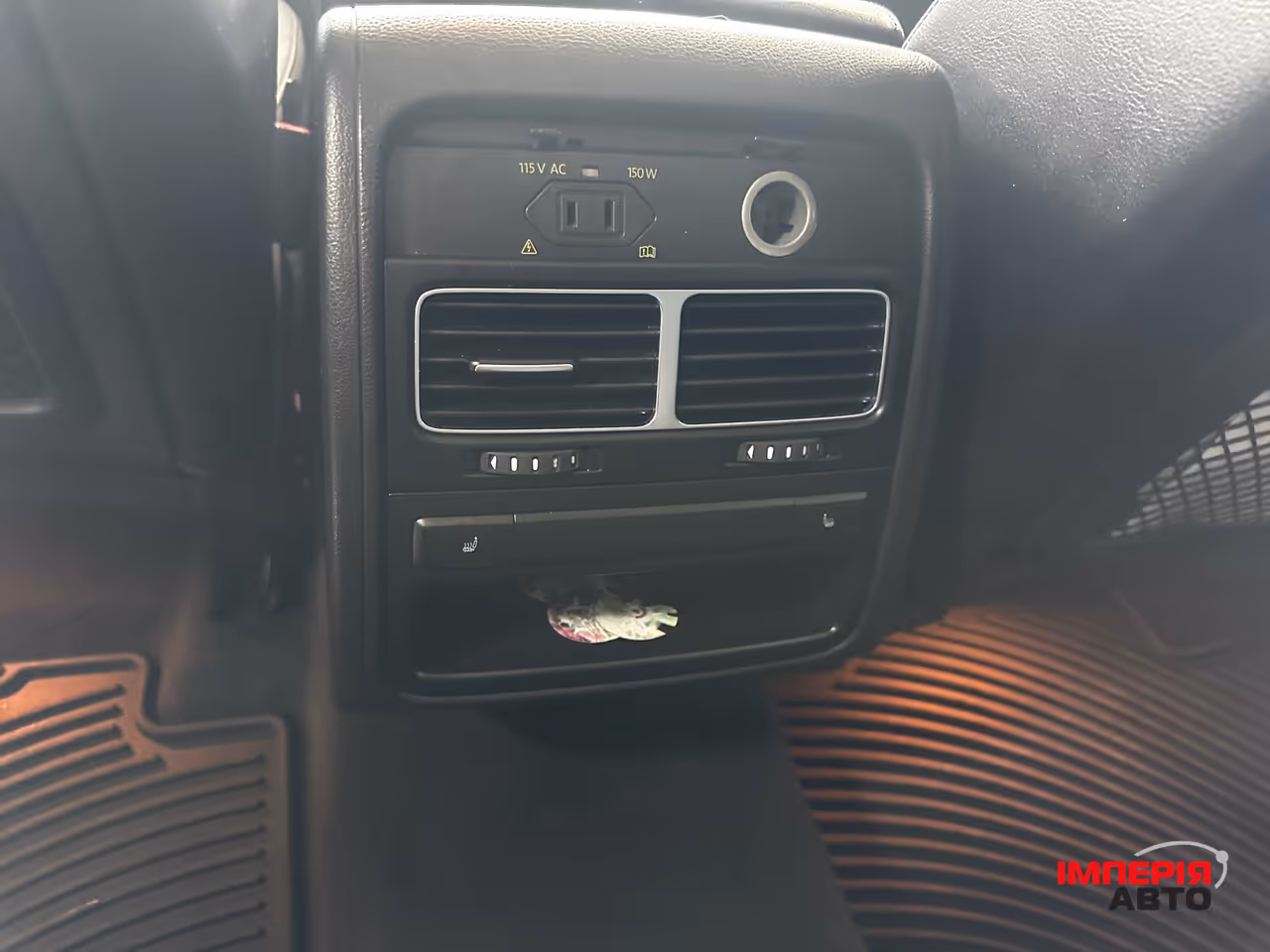 Volkswagen Touareg - фото 15