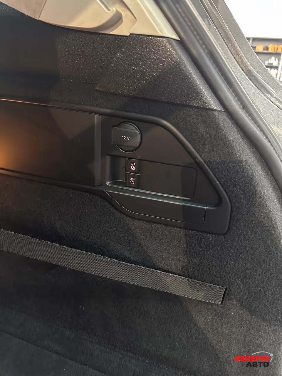 Volkswagen Touareg - фото 17