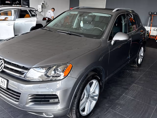 Volkswagen Touareg - фото 2