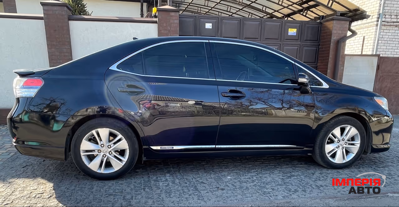 Lexus HS - фото 5