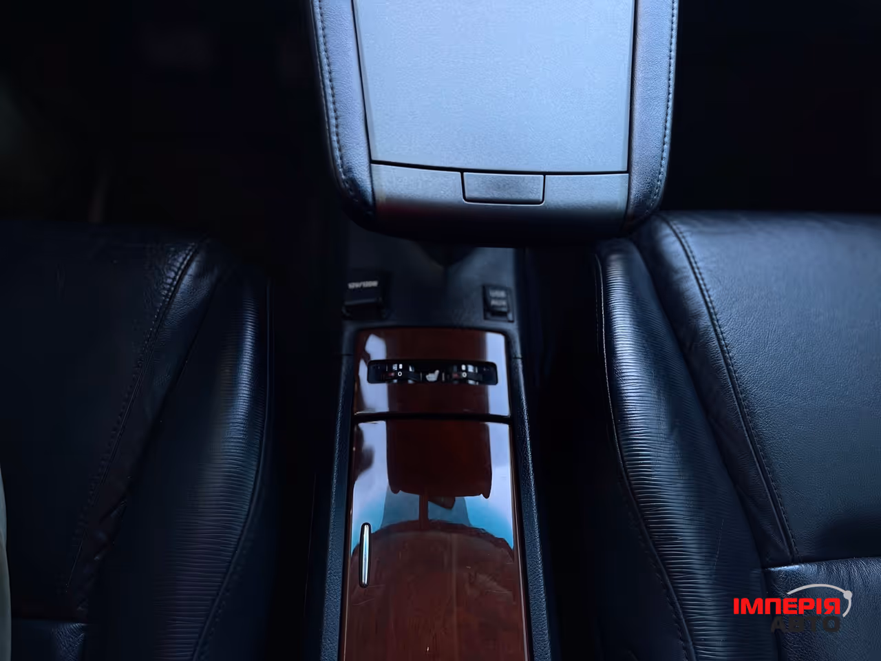 Lexus HS - фото 18
