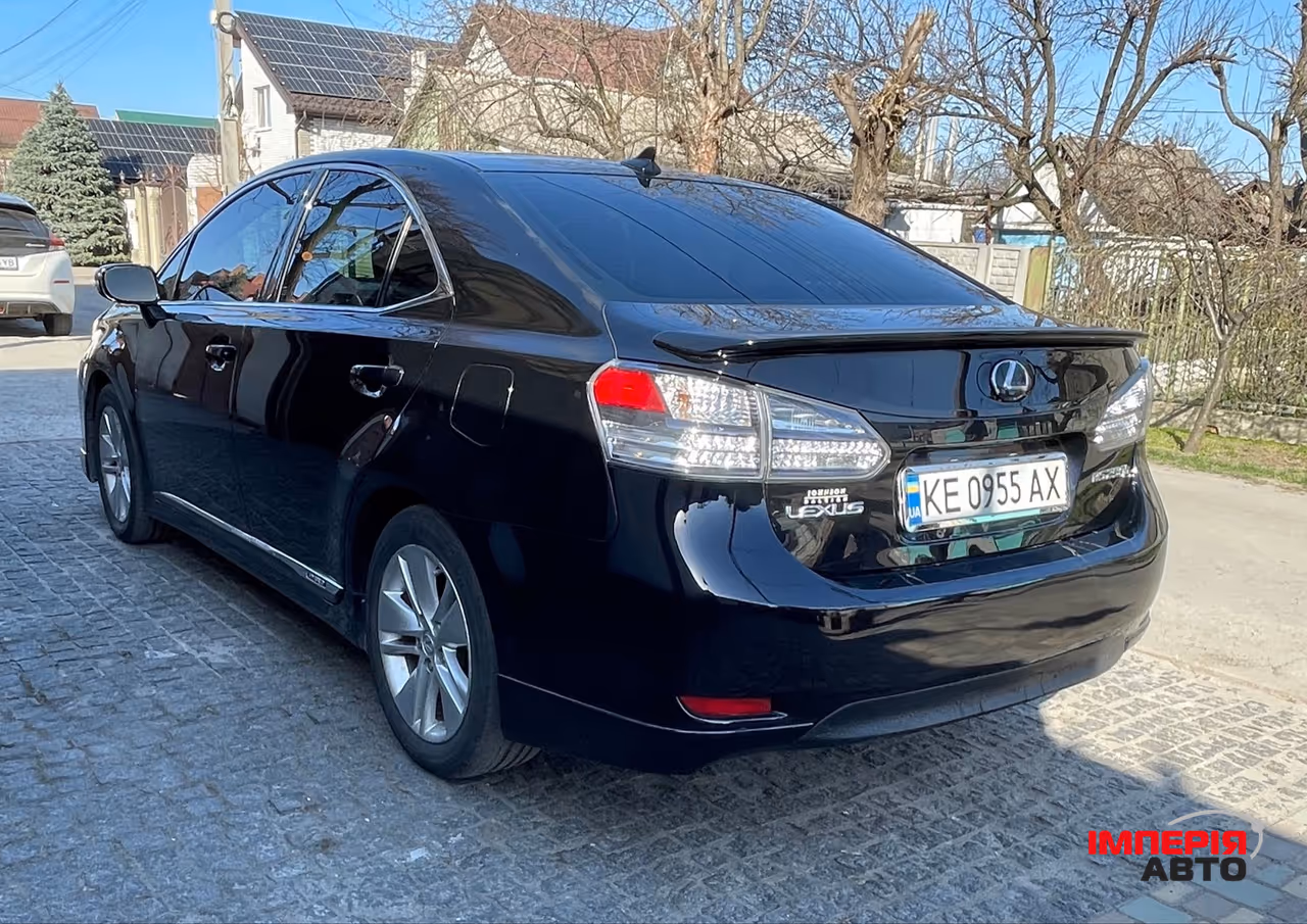 Lexus HS - фото 3