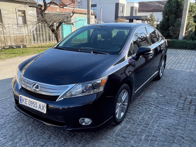 Lexus HS - фото 1