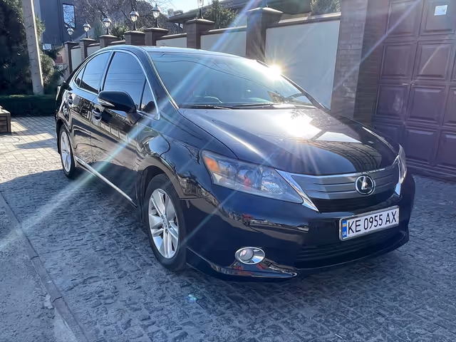 Lexus HS - фото 2