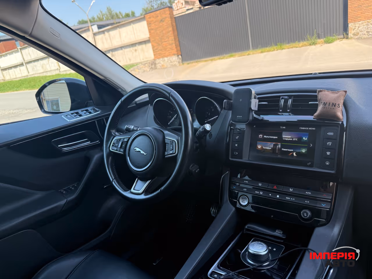 Jaguar F-Pace - фото 20
