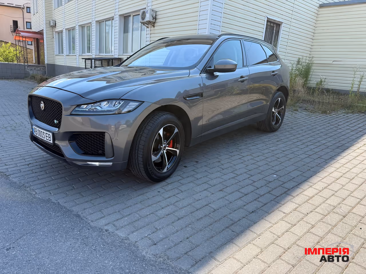 Jaguar F-Pace - фото 4