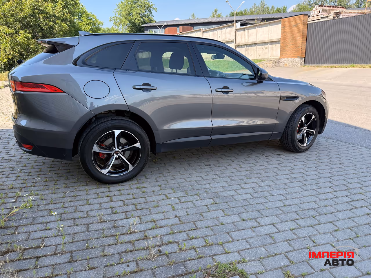 Jaguar F-Pace - фото 16