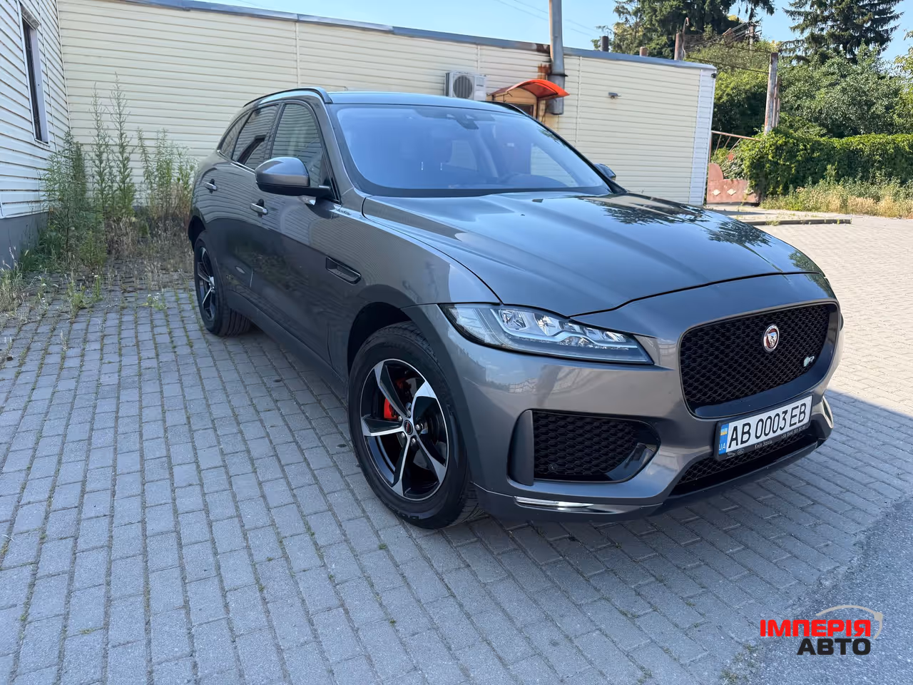 Jaguar F-Pace - фото 2