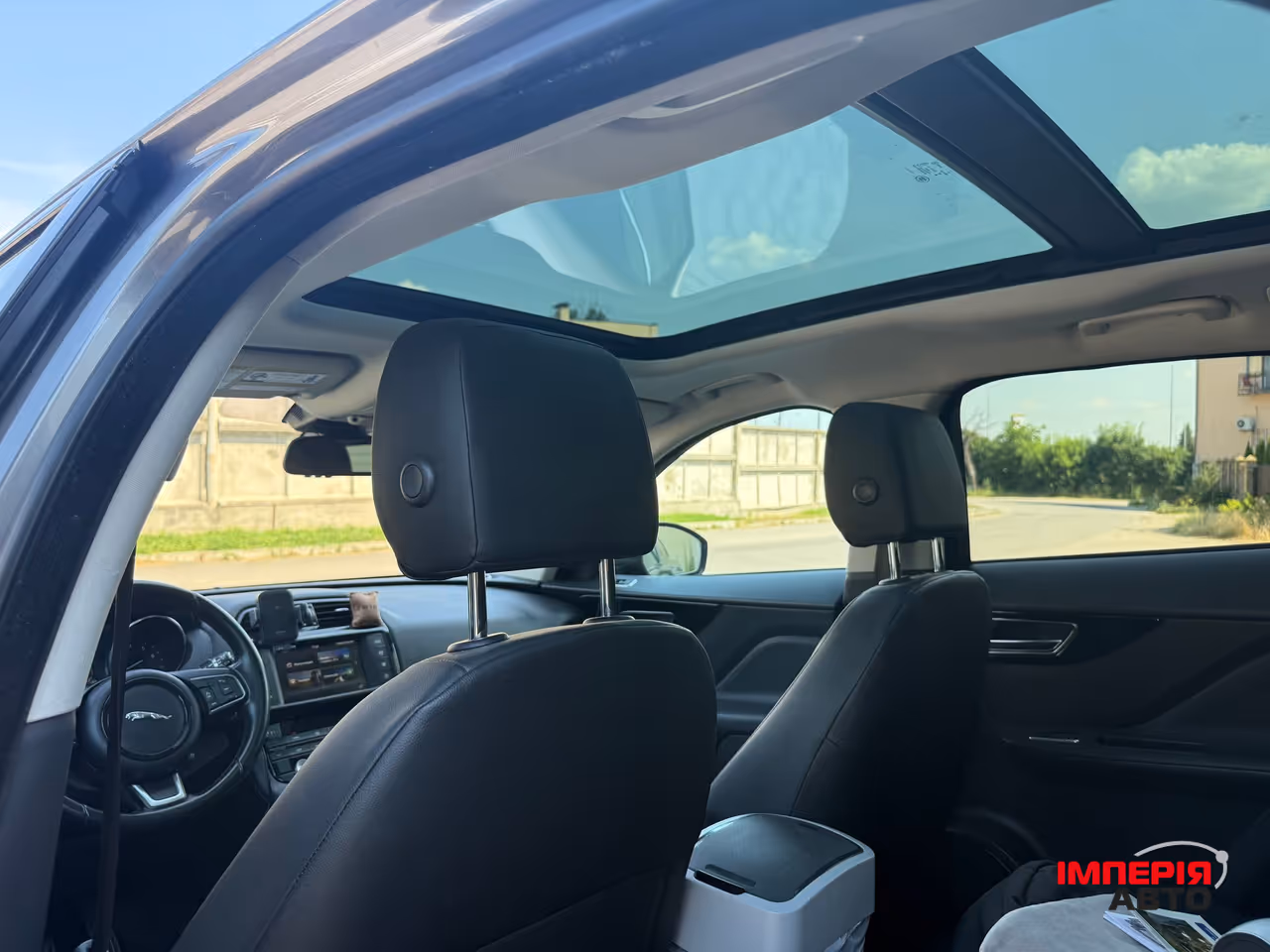Jaguar F-Pace - фото 23