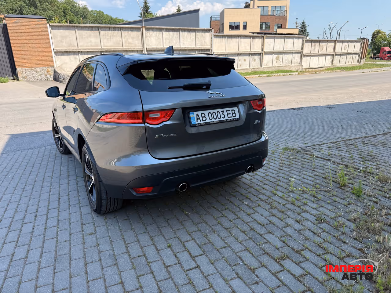 Jaguar F-Pace - фото 15
