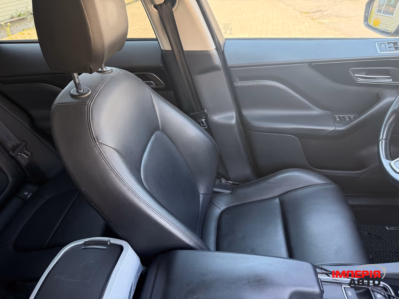 Jaguar F-Pace - фото 22