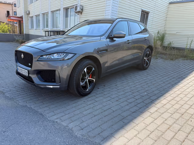 Jaguar F-Pace - фото 4