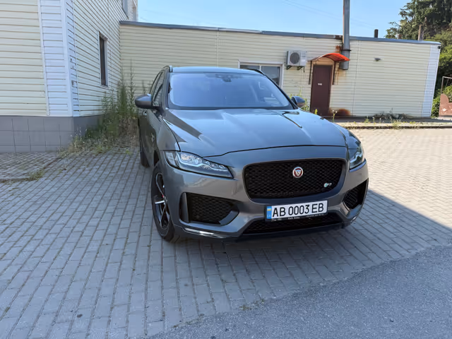 Jaguar F-Pace - фото 3