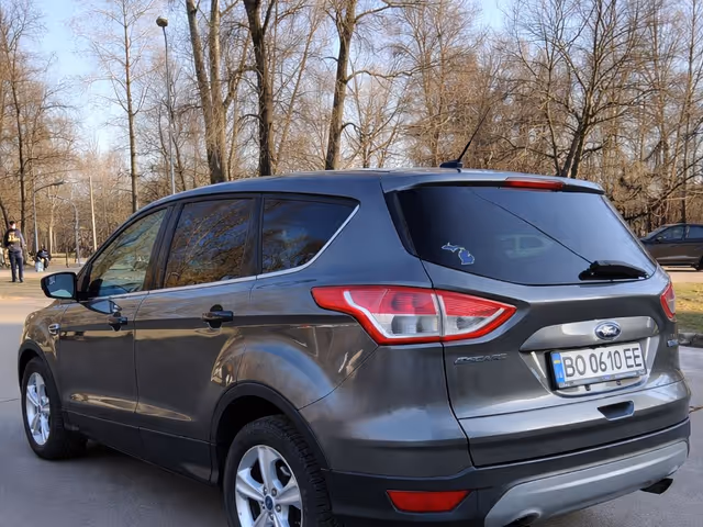 Ford Escape - фото 2