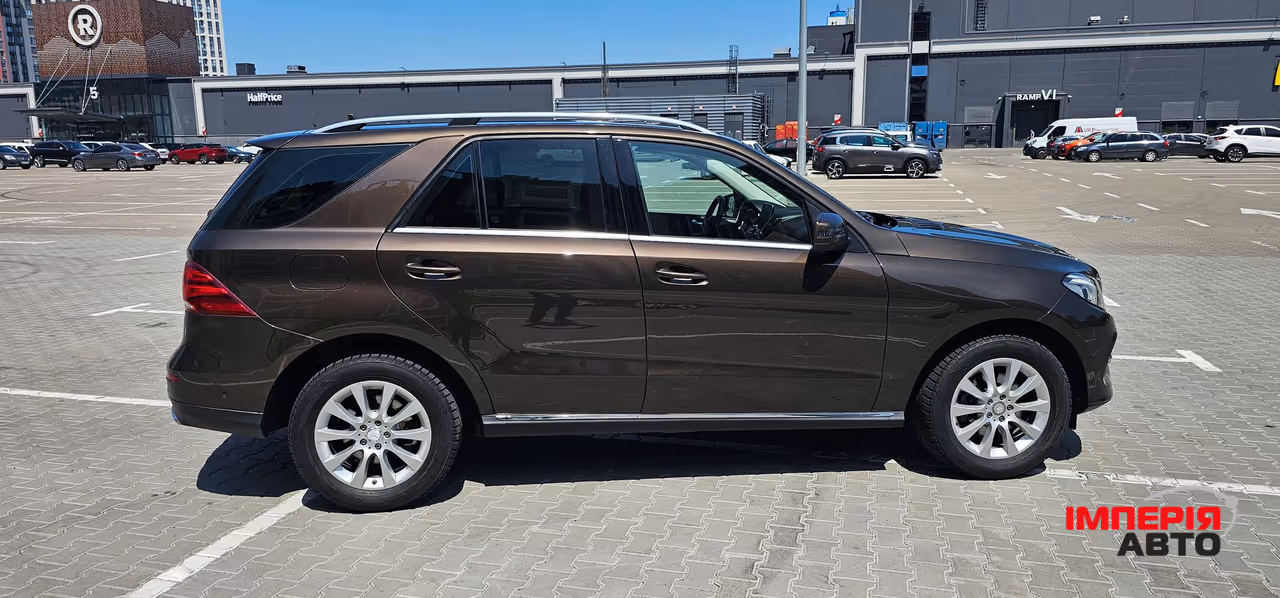 Mercedes-Benz GLE - фото 10