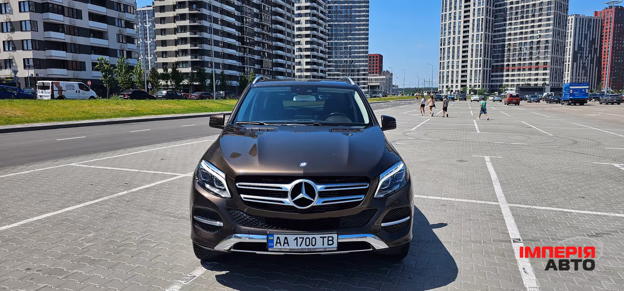 Mercedes-Benz GLE - фото 1