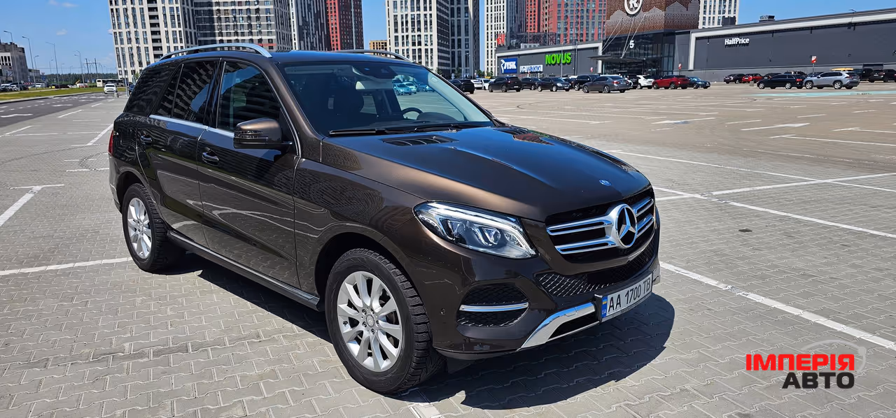 Mercedes-Benz GLE - фото 12