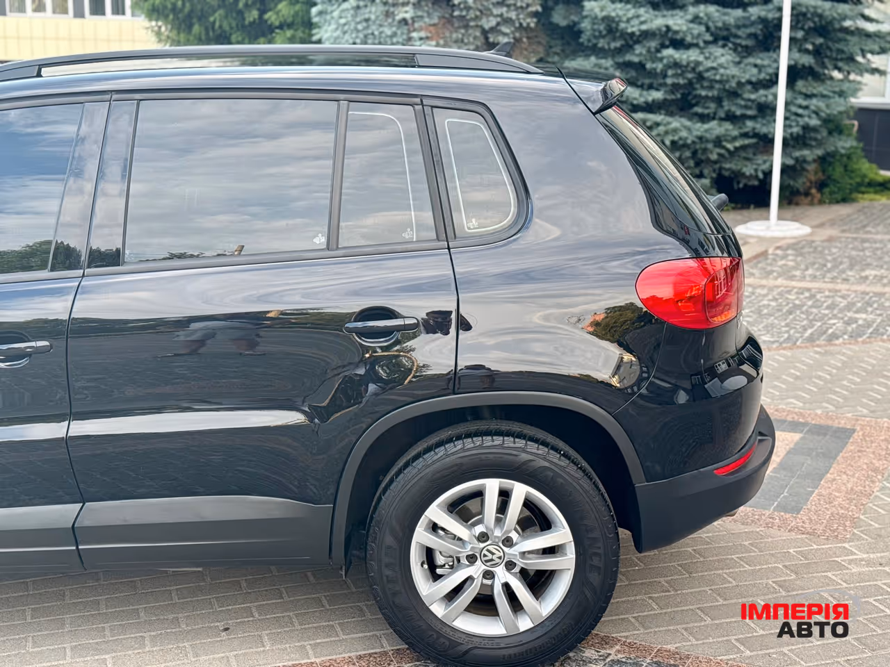 Volkswagen Tiguan - фото 20