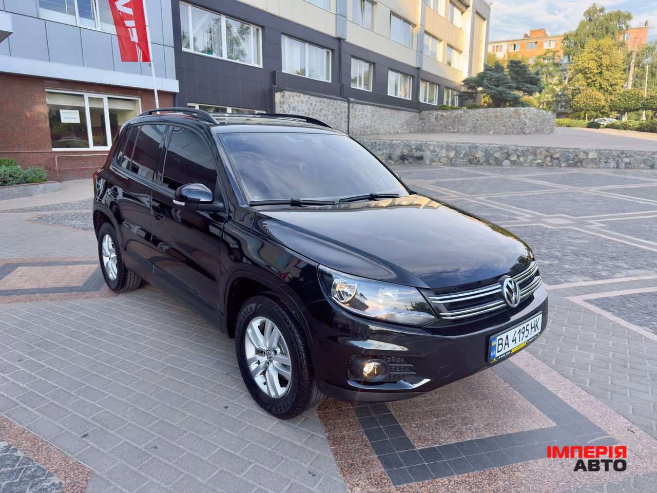 Volkswagen Tiguan - фото 6