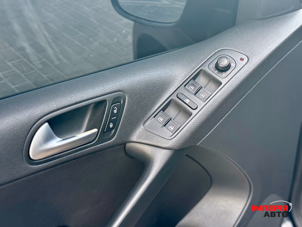 Volkswagen Tiguan - фото 30