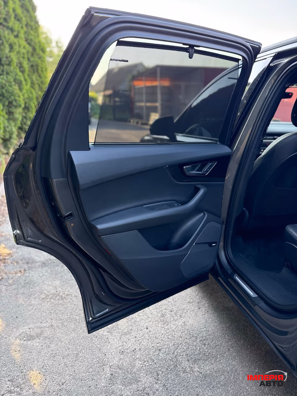 Audi Q7 - фото 22