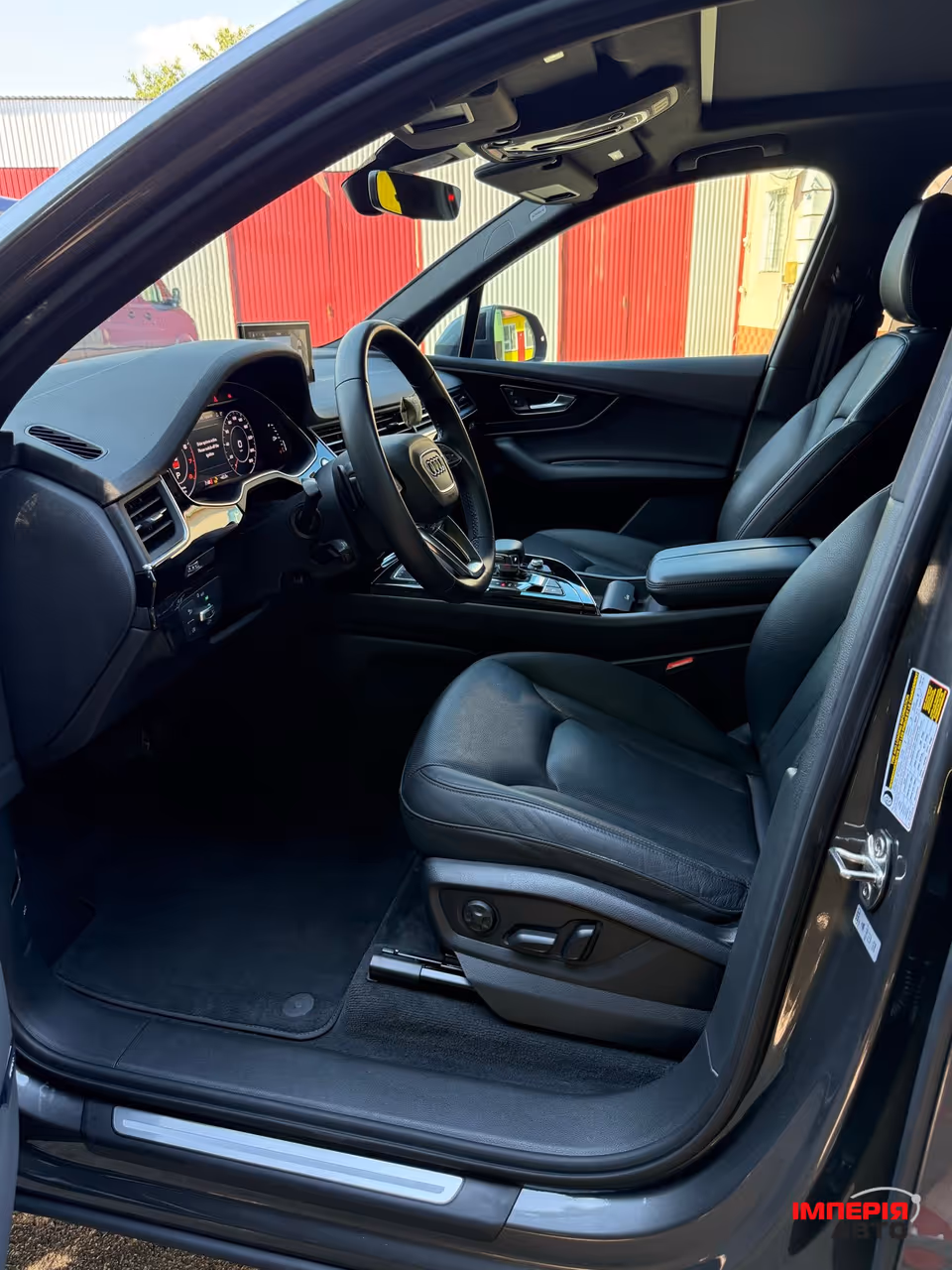 Audi Q7 - фото 16