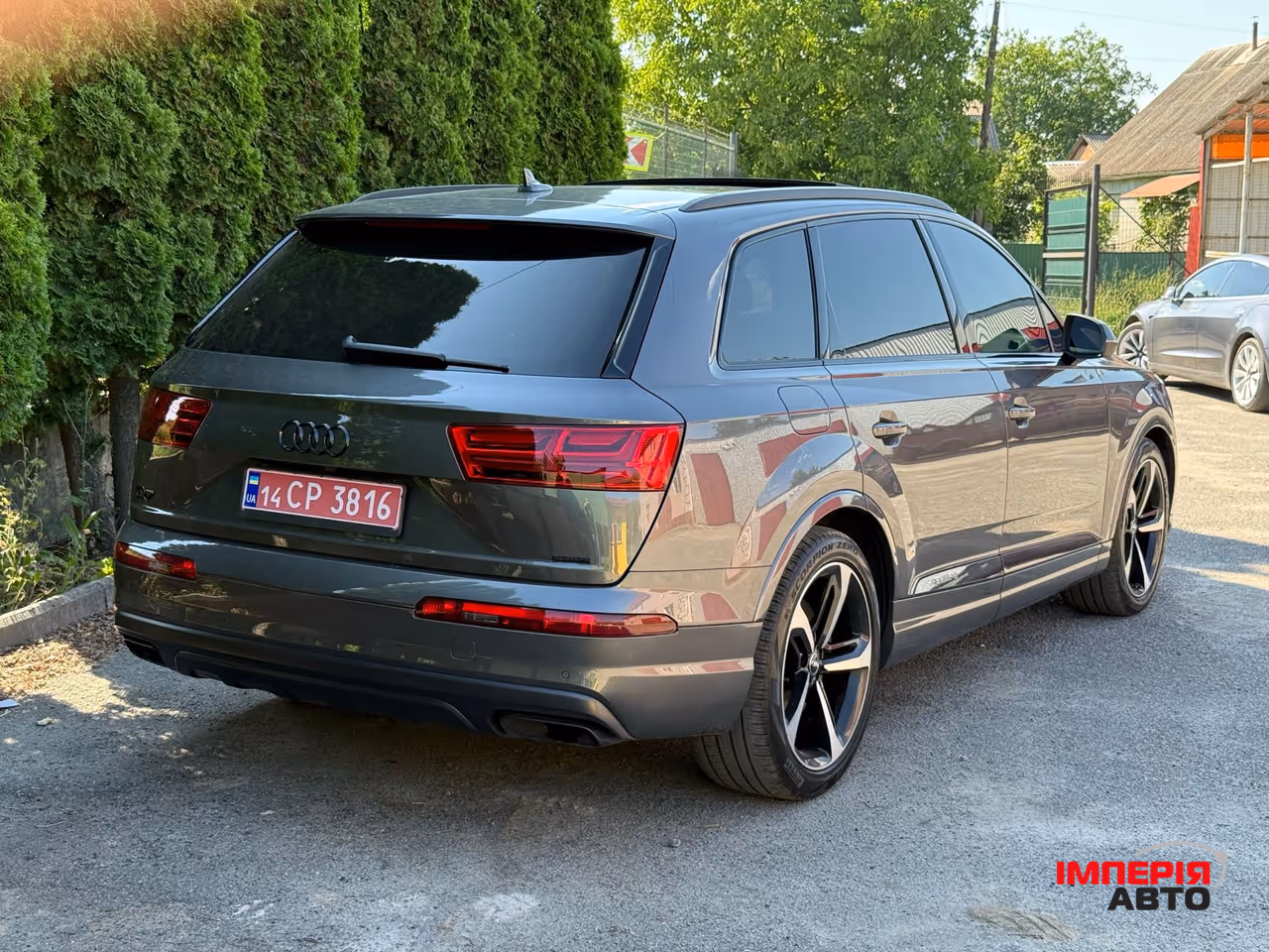Audi Q7 - фото 3