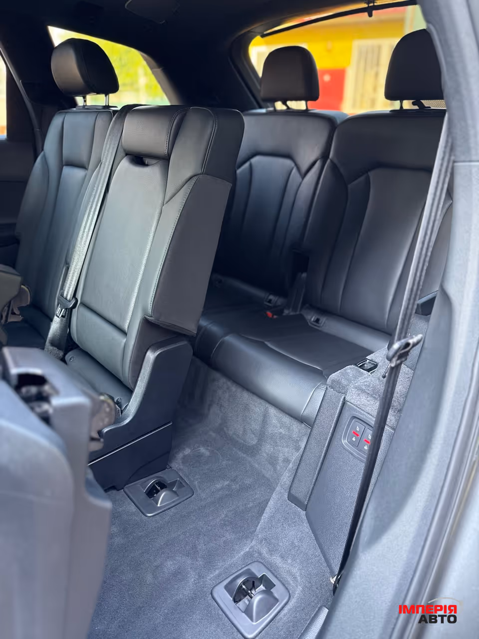 Audi Q7 - фото 21