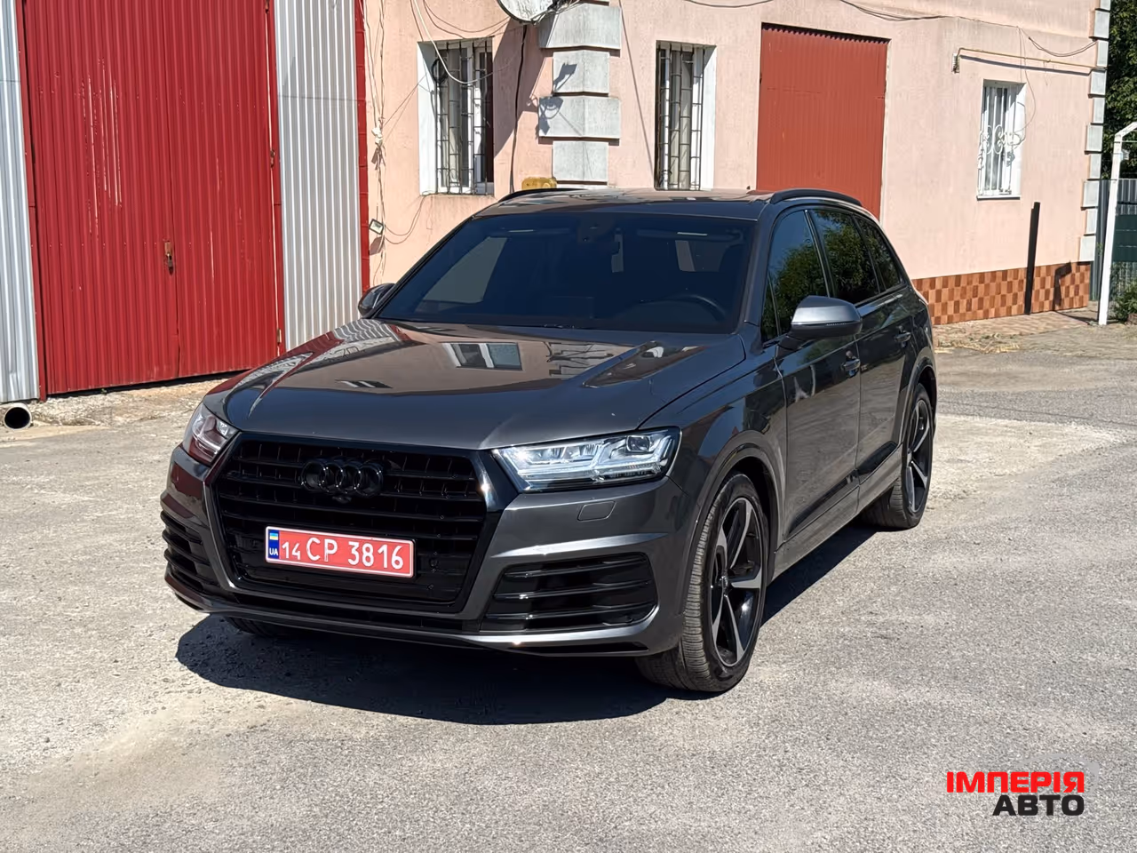 Audi Q7 - фото 9