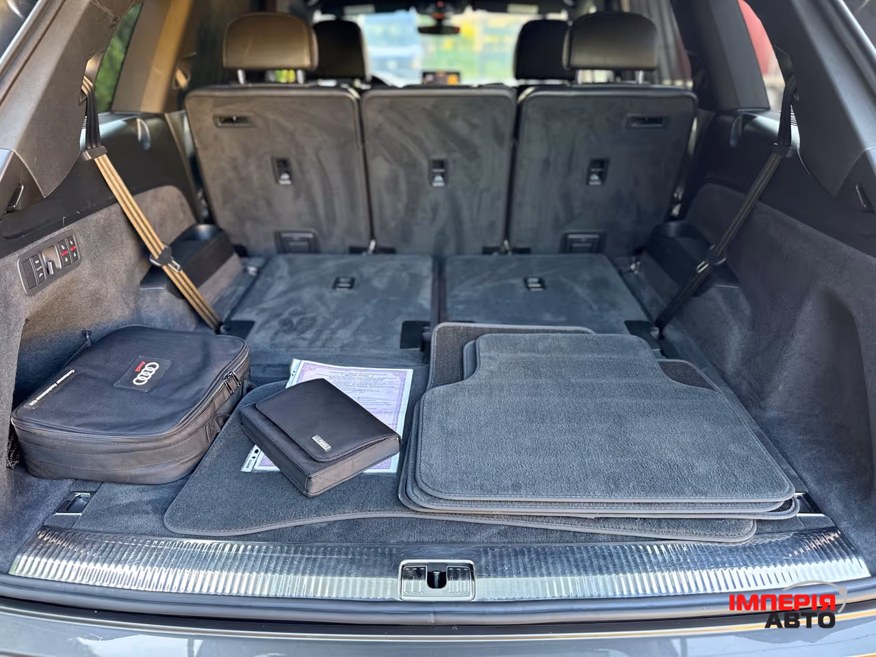 Audi Q7 - фото 29