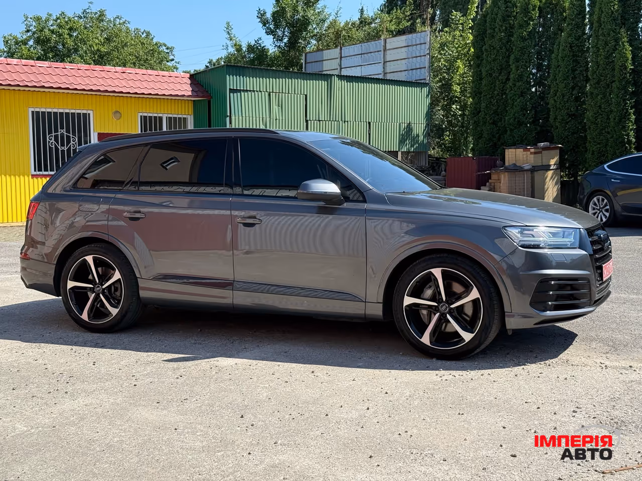 Audi Q7 - фото 13