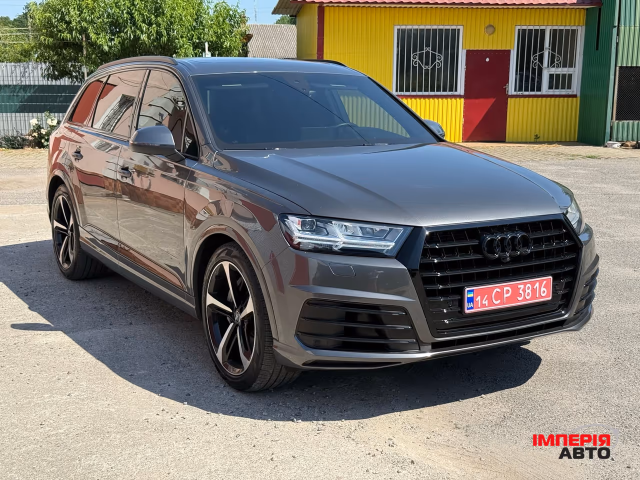 Audi Q7 - фото 14