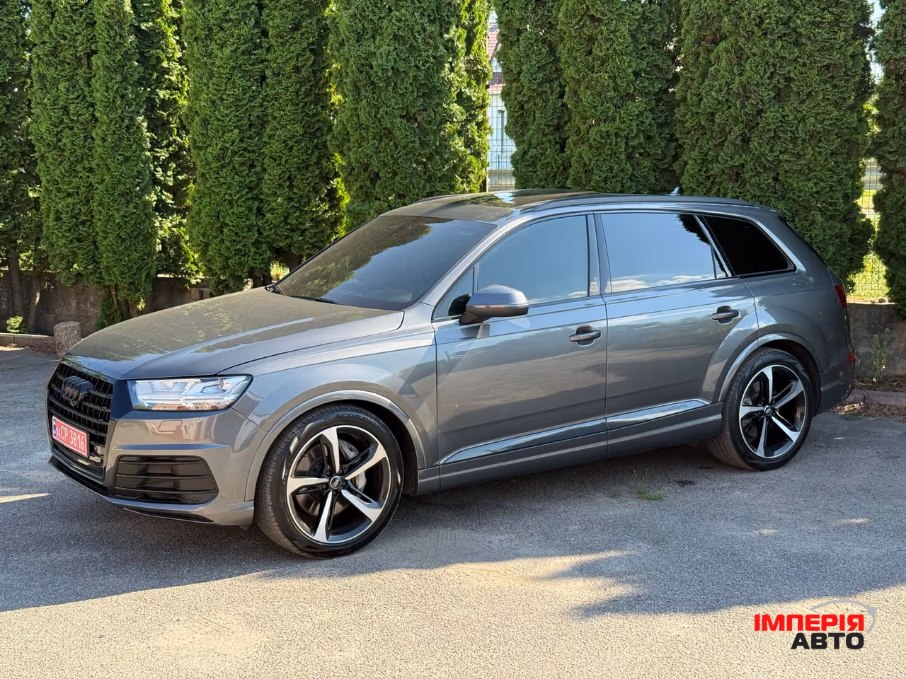Audi Q7 - фото 6