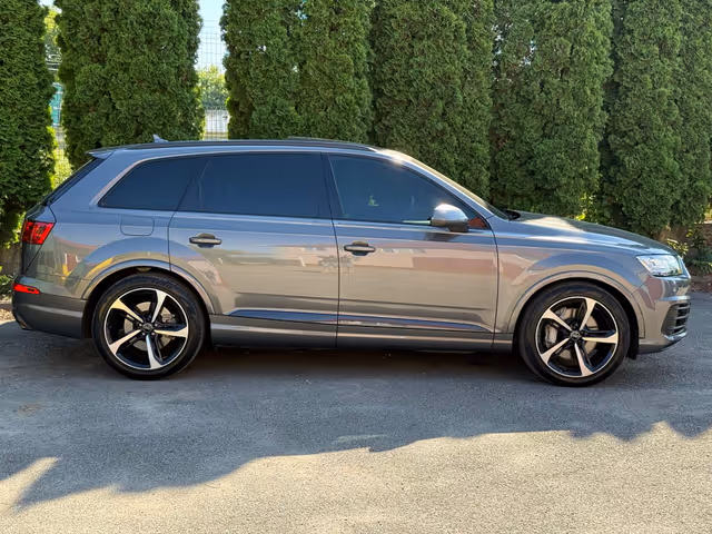 Audi Q7 - фото 2