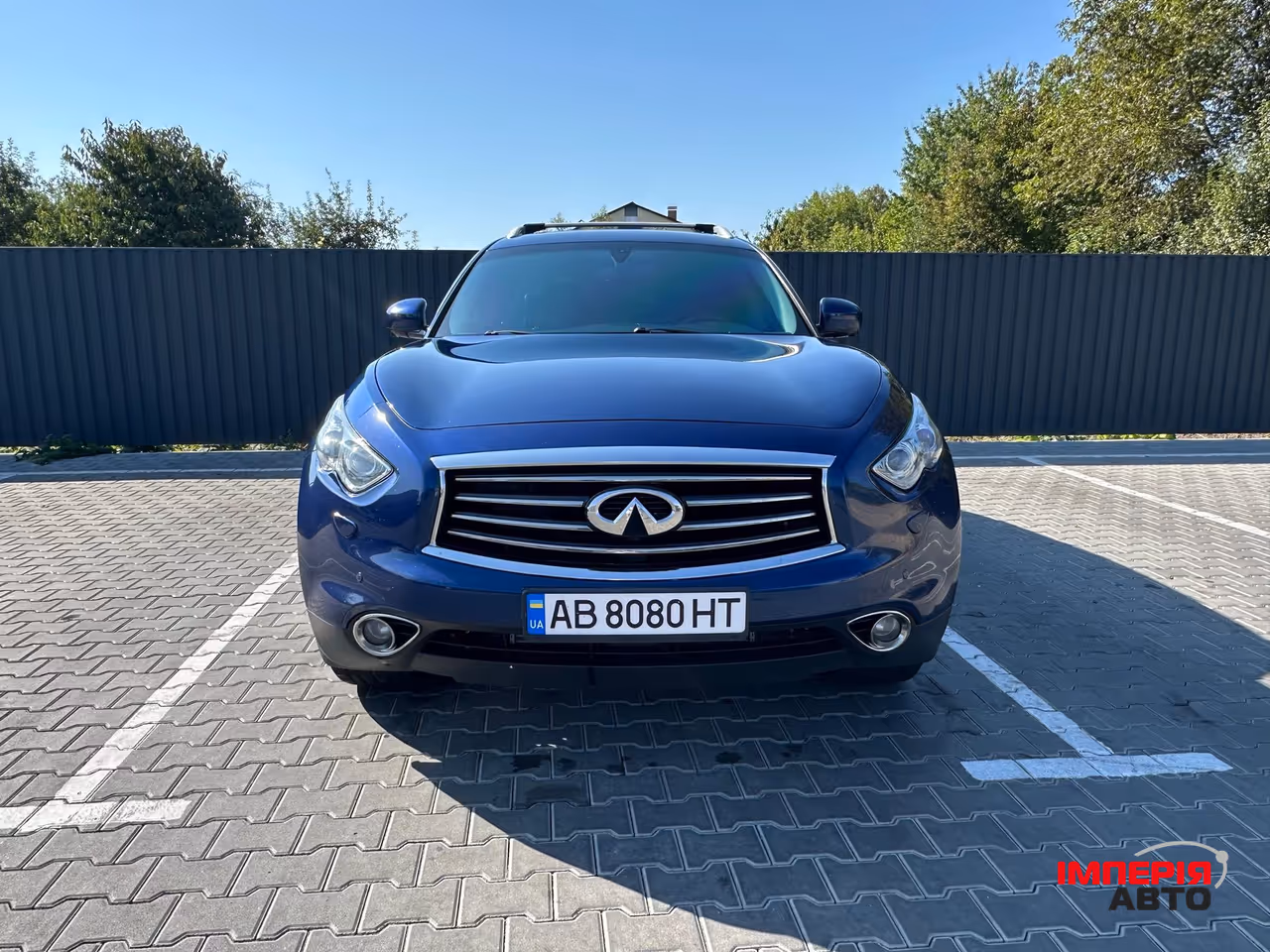 Infiniti QX70 - фото 2