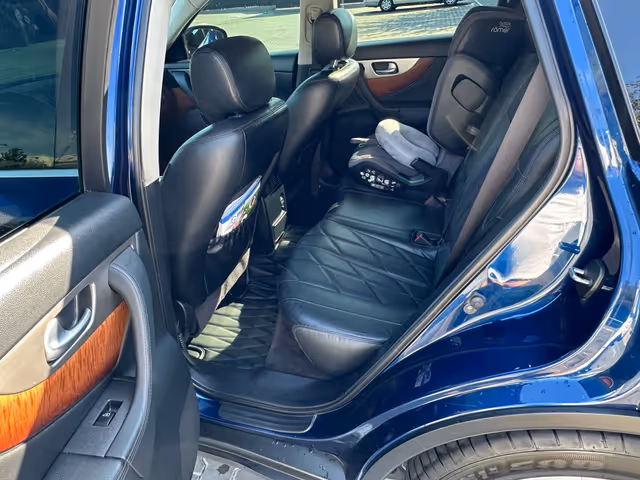 Infiniti QX70 - фото 5