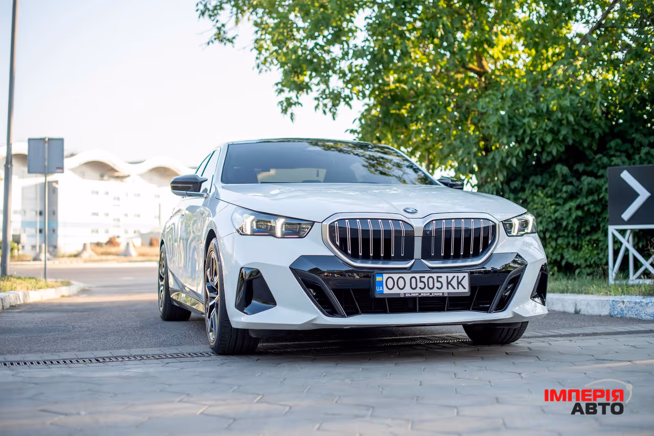 BMW 5 серії - фото 1