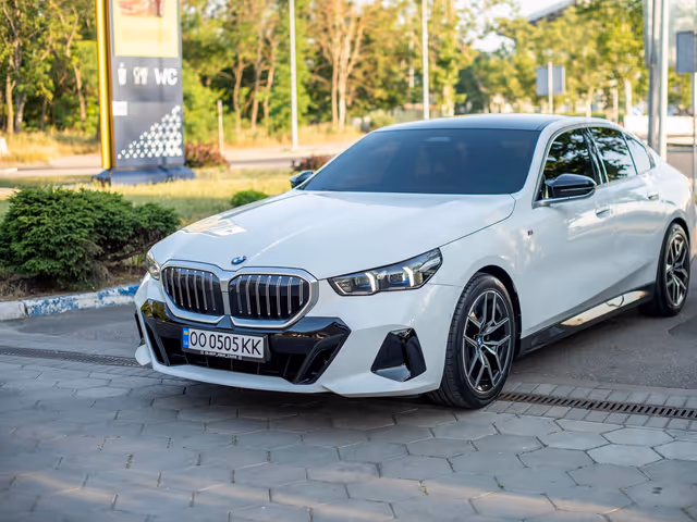 BMW 5 серії - фото 5
