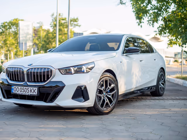 BMW 5 серії - зображення 1