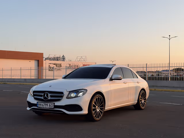 Mercedes-Benz E-Класс - зображення 1