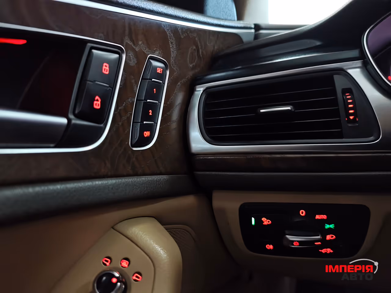 Audi A6 - фото 12