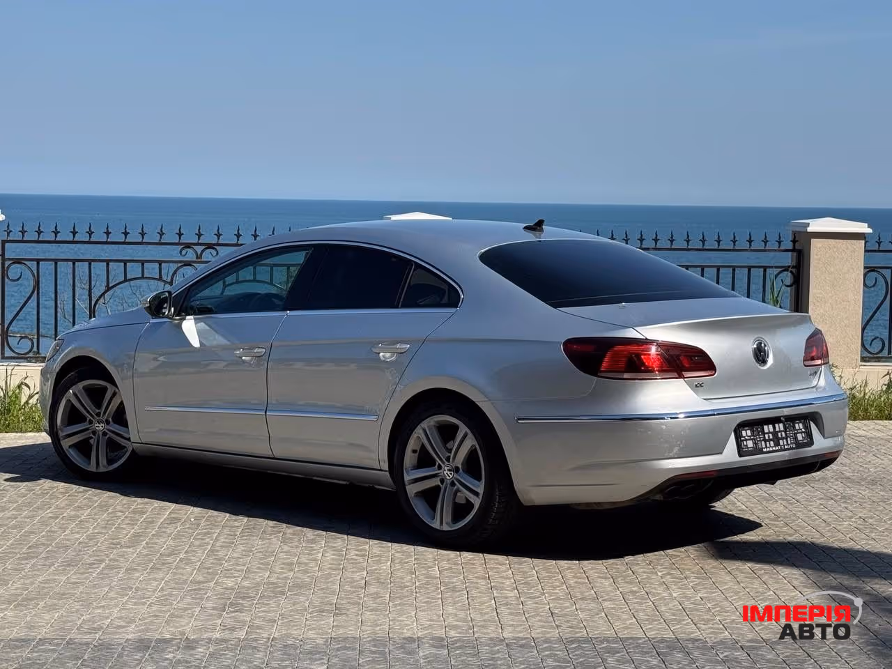 Volkswagen Passat CC - фото 3