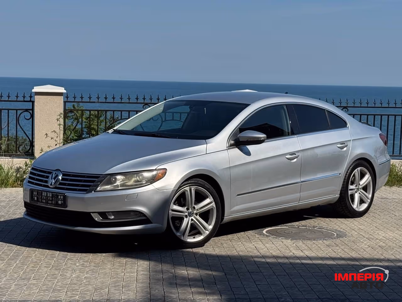 Volkswagen Passat CC - фото 1