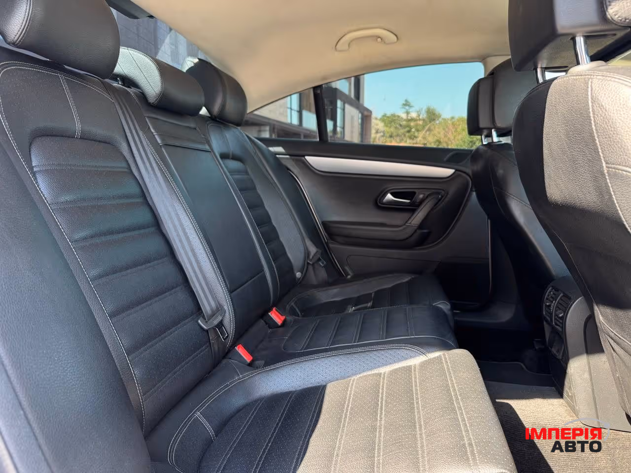Volkswagen Passat CC - фото 9
