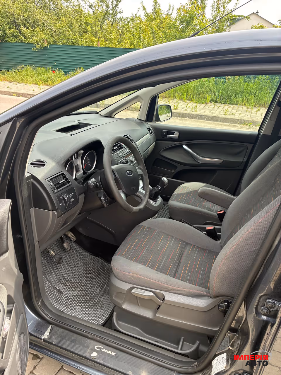 Ford C-MAX - фото 9