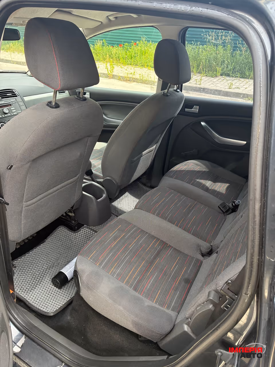 Ford C-MAX - фото 12
