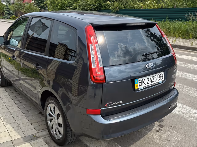 Ford C-MAX - фото 4
