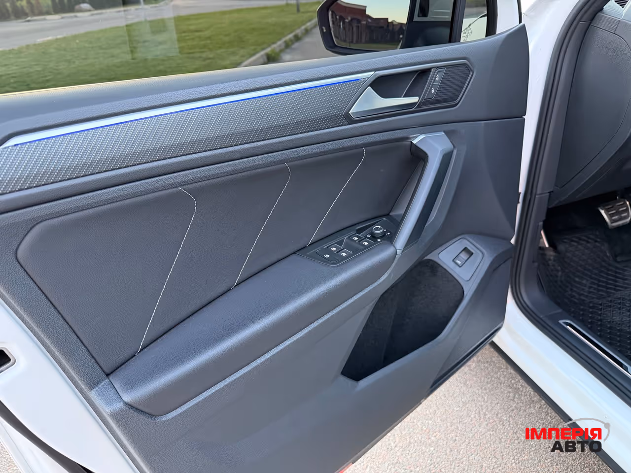 Volkswagen Tiguan - фото 16