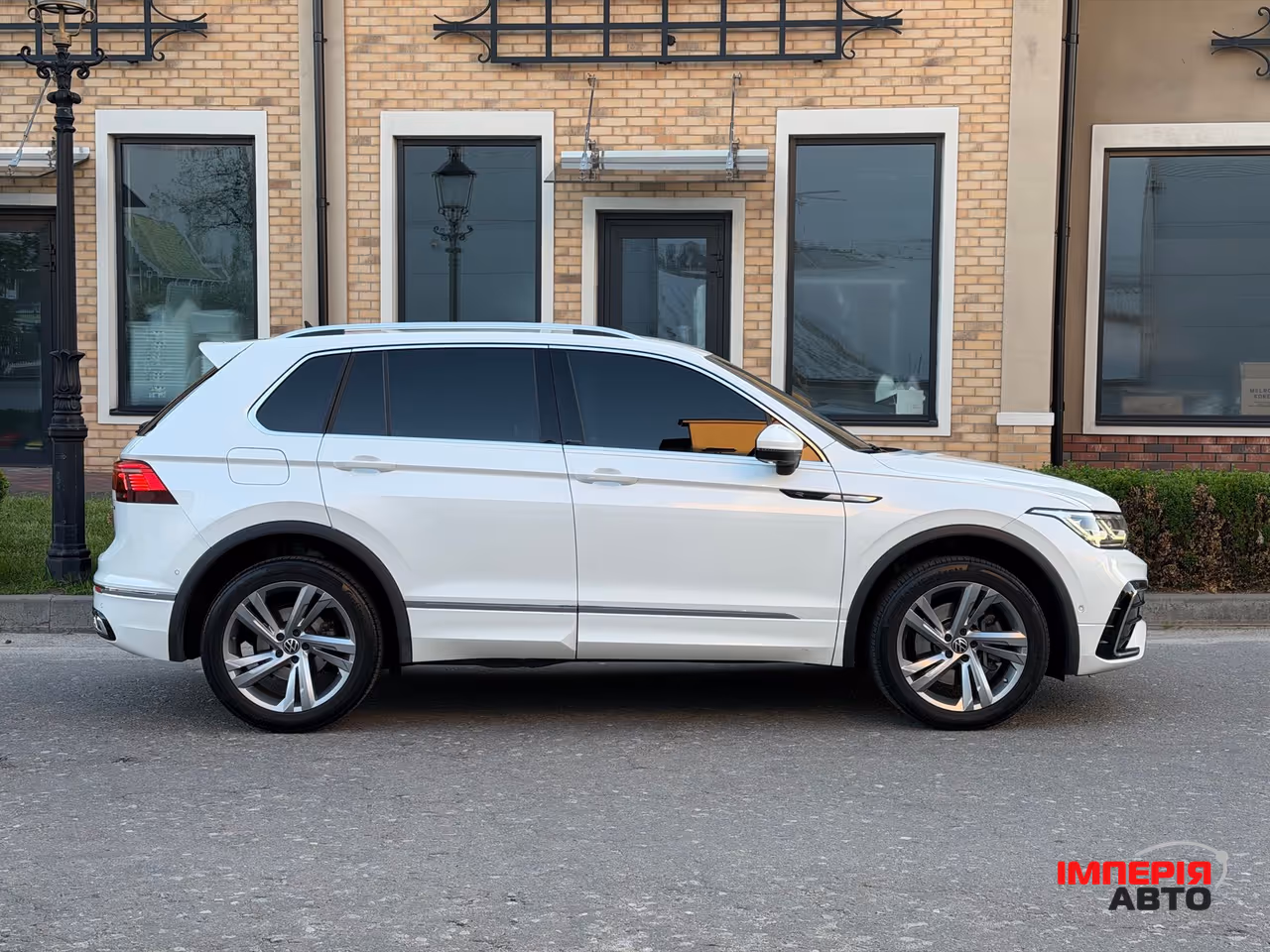 Volkswagen Tiguan - фото 6