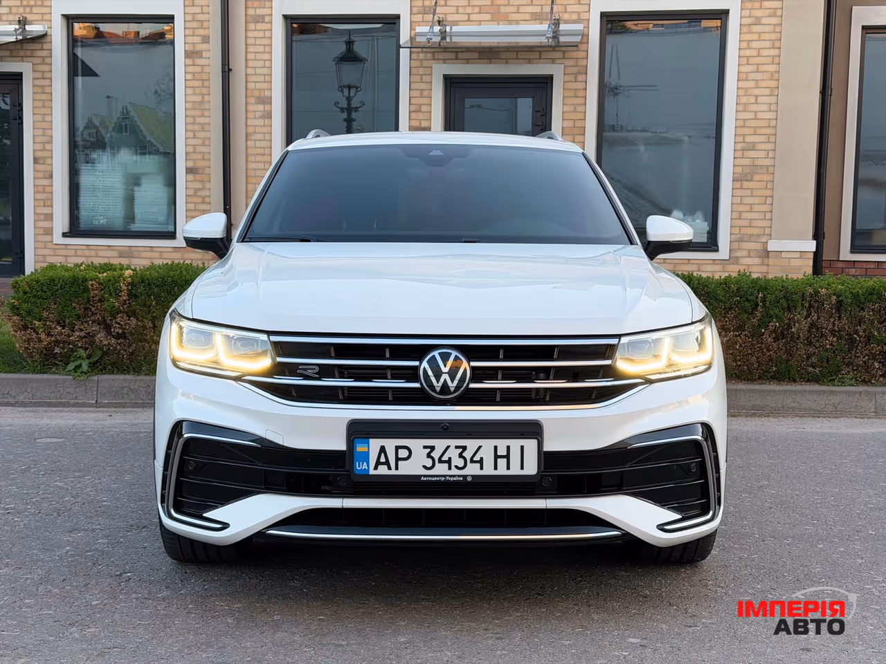 Volkswagen Tiguan - фото 4